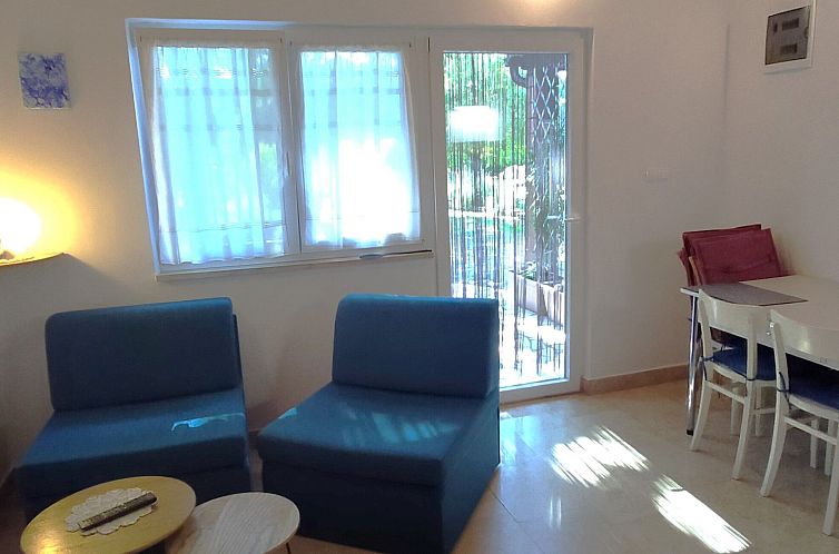 Appartement Anwesen "Nina" auf einem eingezäunten Grundstü