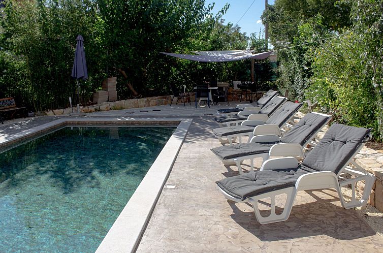 Appartement "Eti and Mia" mit Pool