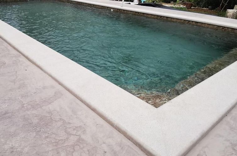 Appartement "Eti and Mia" mit Pool
