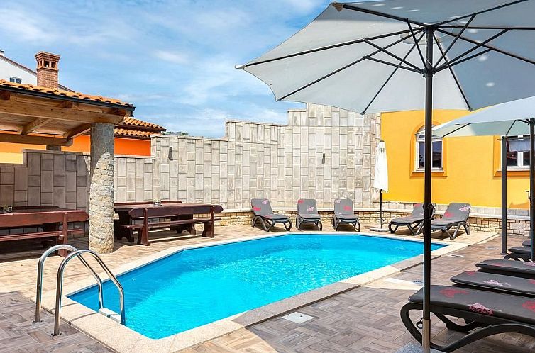 Appartement Charmante Ferienwohnung in Medulin mit Grill, Te