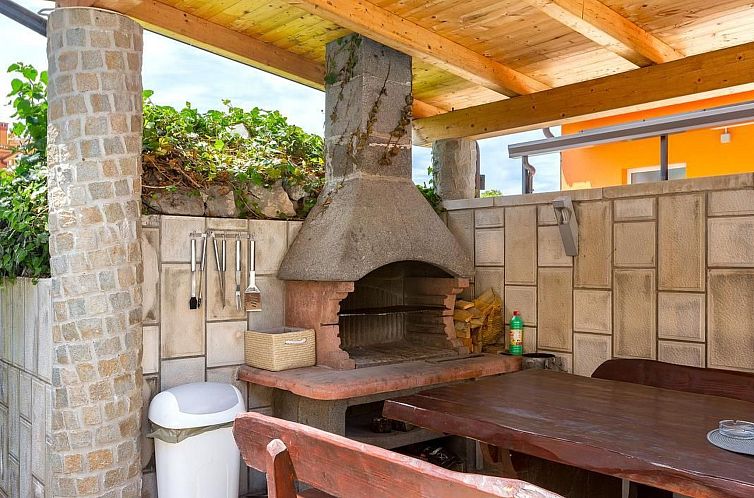 Appartement Charmante Ferienwohnung in Medulin mit Grill, Te