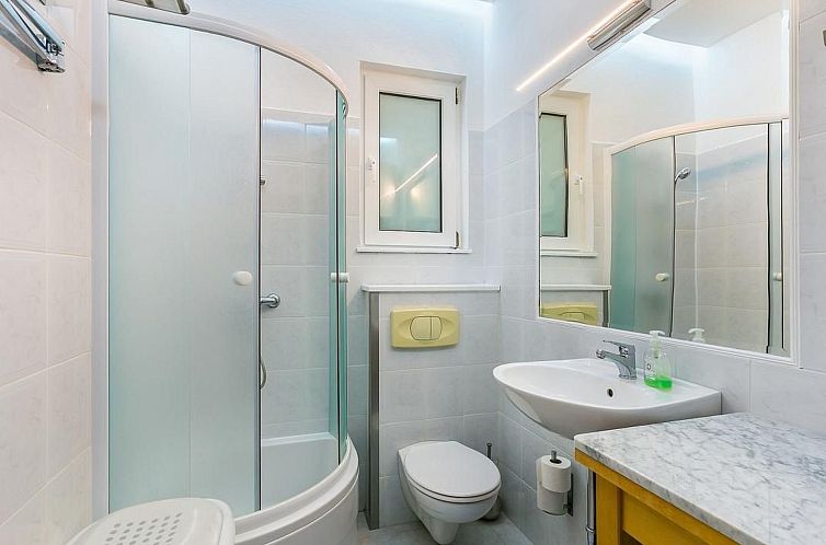 Appartement "Borka Kapovica" mit Balkon