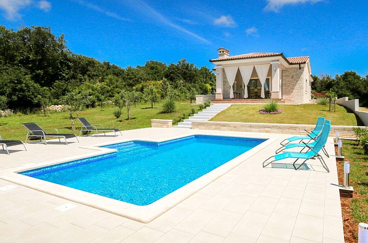 Vakantiehuis Villa "Tara" mit privatem Pool