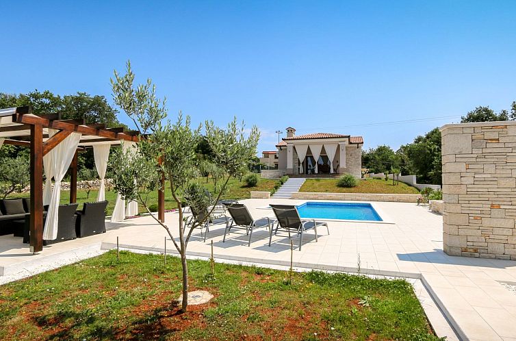 Vakantiehuis Villa "Tara" mit privatem Pool