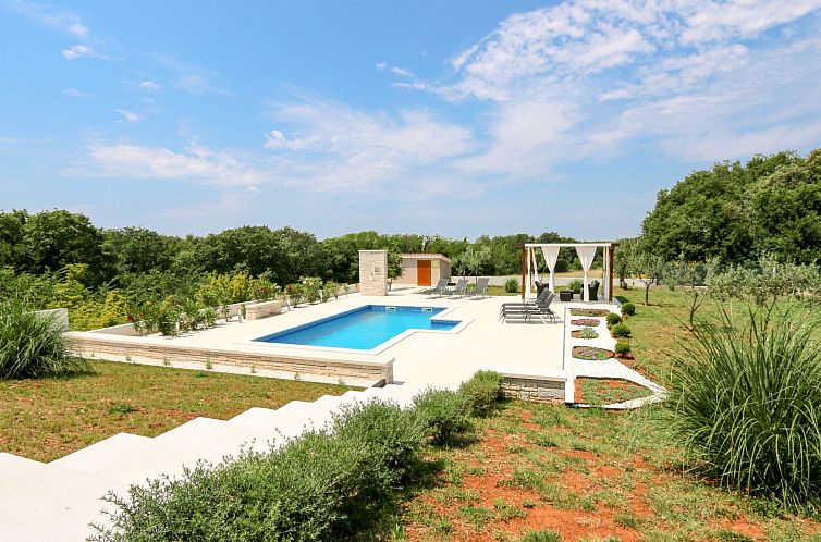 Vakantiehuis Villa "Tara" mit privatem Pool