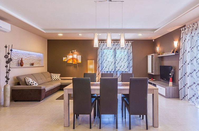 Vakantiehuis Villa "Tara" mit privatem Pool