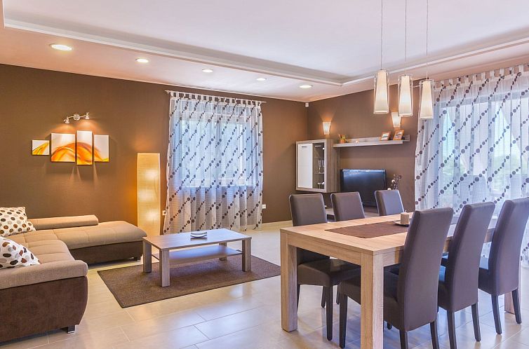 Vakantiehuis Villa "Tara" mit privatem Pool