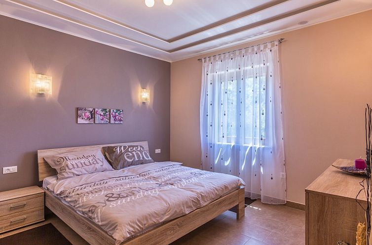Vakantiehuis Villa "Tara" mit privatem Pool