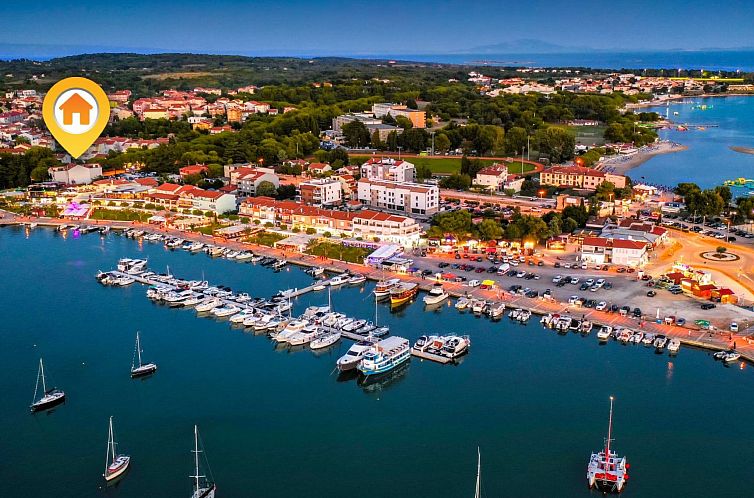 Appartement "Limani" mit Balkon