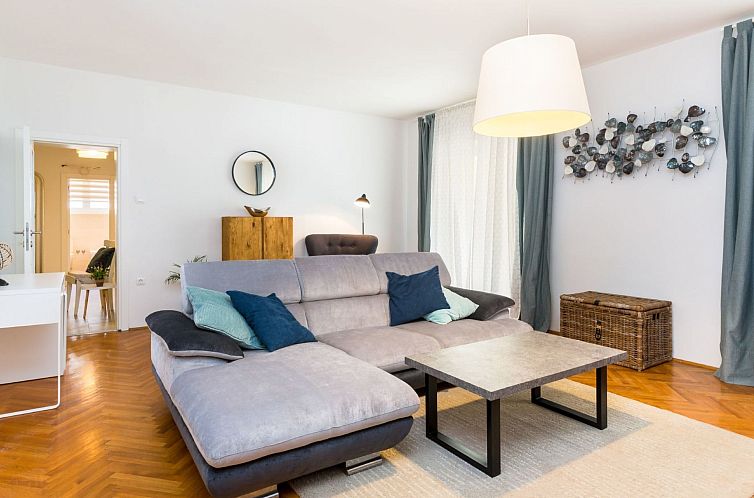 Appartement Tia, Wohnung mit Pool