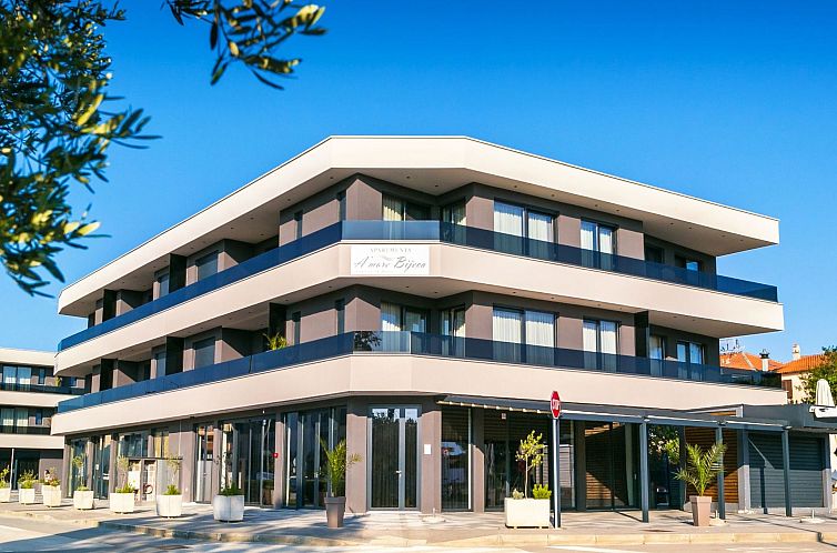 Appartement "A'more Bijeca" direkt am Strand