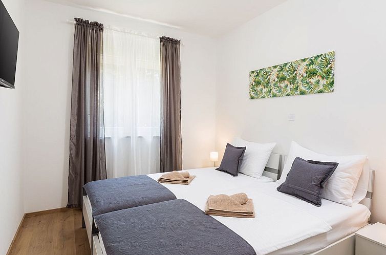 Appartement mit Terrasse