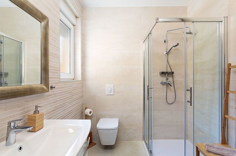 Appartement mit Terrasse