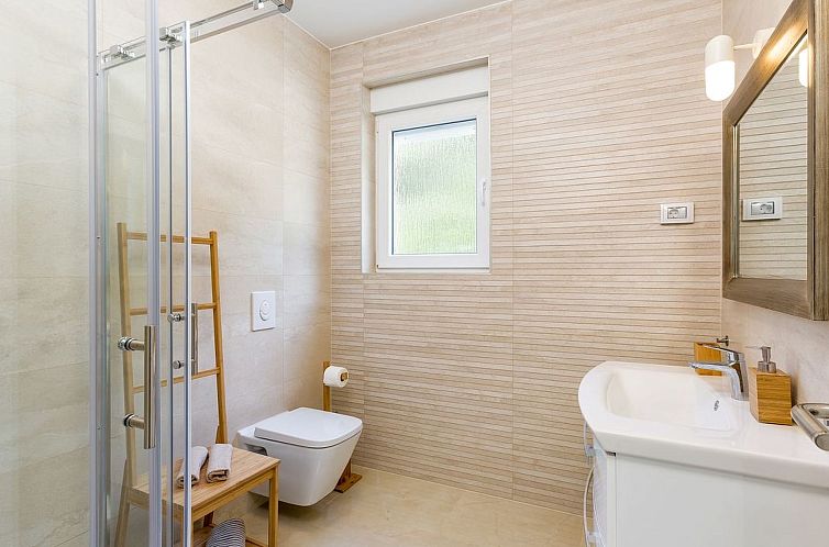 Appartement mit Terrasse
