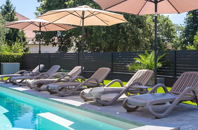 Vakantiehuis Ferienvilla "Villa Mila" mit eigenem Pool