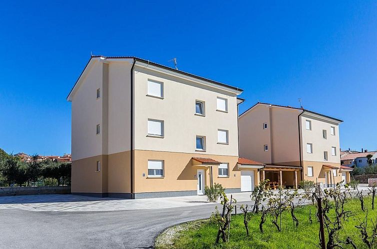 Guest house 10115133 - Apartment Istria - Appartement für 7 Personen ca. 100 m&sup2; in Medulin, Istr