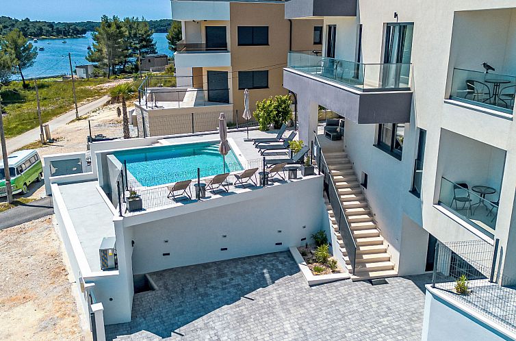 Vakantiehuis Villa Delfin mit Pool