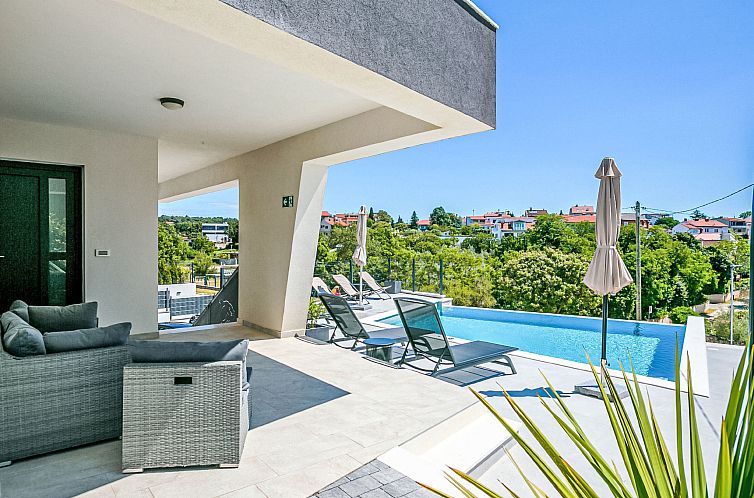Vakantiehuis Villa Delfin mit Pool