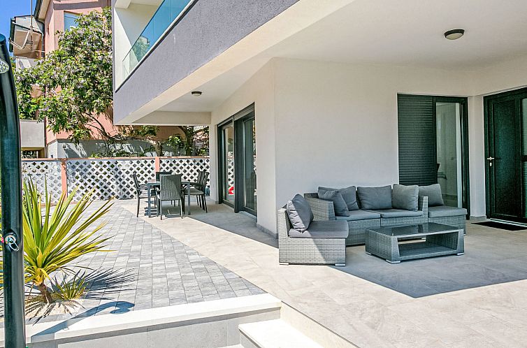 Vakantiehuis Villa Delfin mit Pool