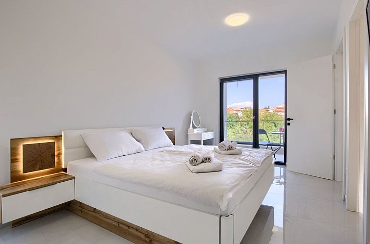 Vakantiehuis Villa Delfin mit Pool