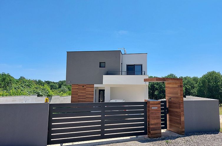 Vakantiehuis Ferienvilla "Luxury Villa Tara" mit beheiztem P