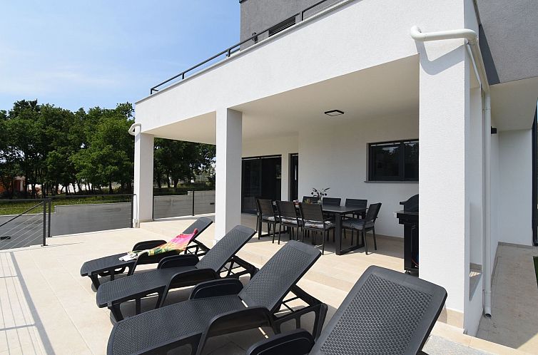 Vakantiehuis Ferienvilla "Luxury Villa Tara" mit beheiztem P