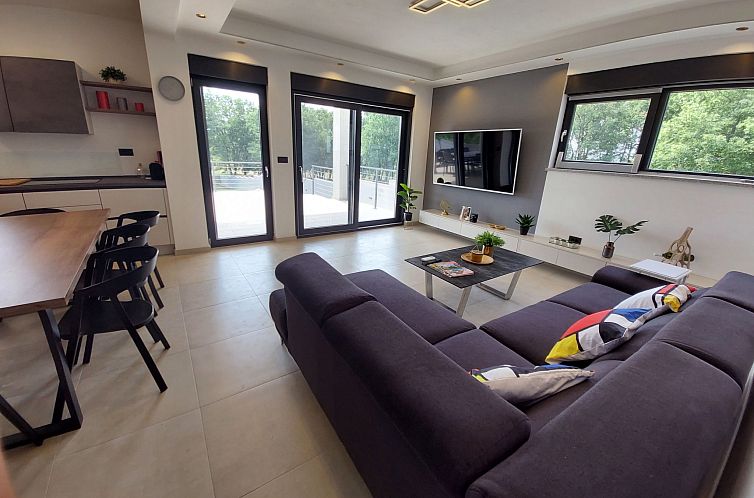 Vakantiehuis Ferienvilla "Luxury Villa Tara" mit beheiztem P