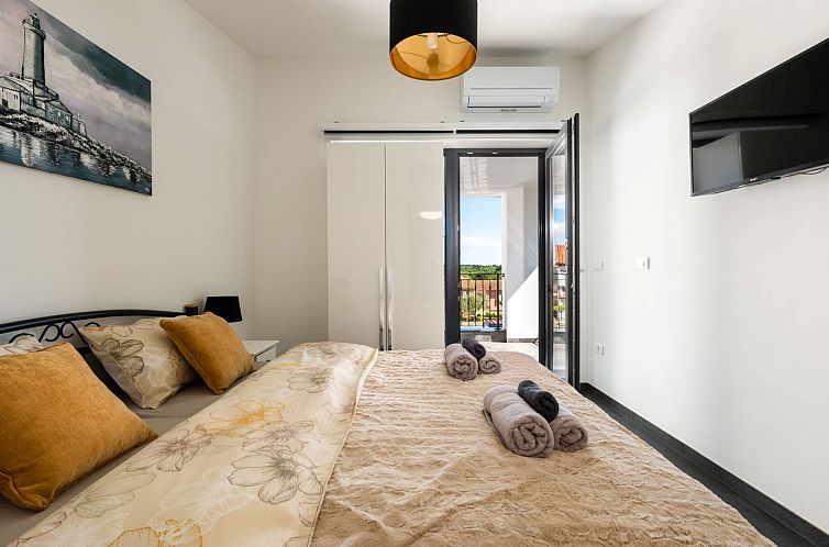 Vakantiehuis 4 SZ mit Bad en suite Pool und Sommerküche