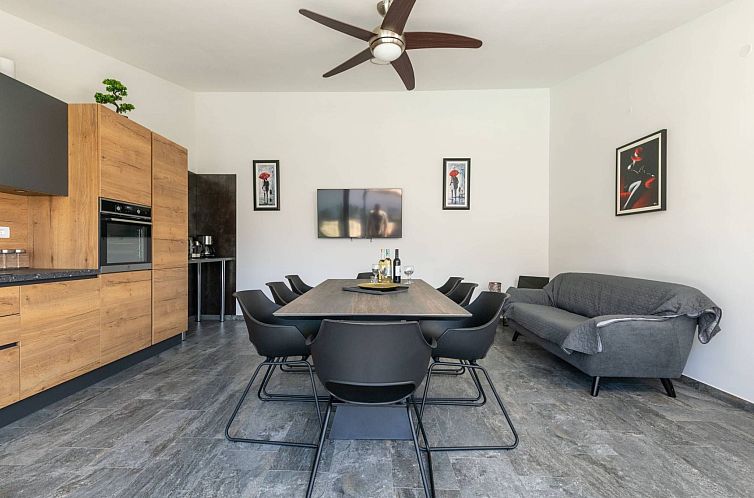 Vakantiehuis 4 SZ mit Bad en suite Pool und Sommerküche