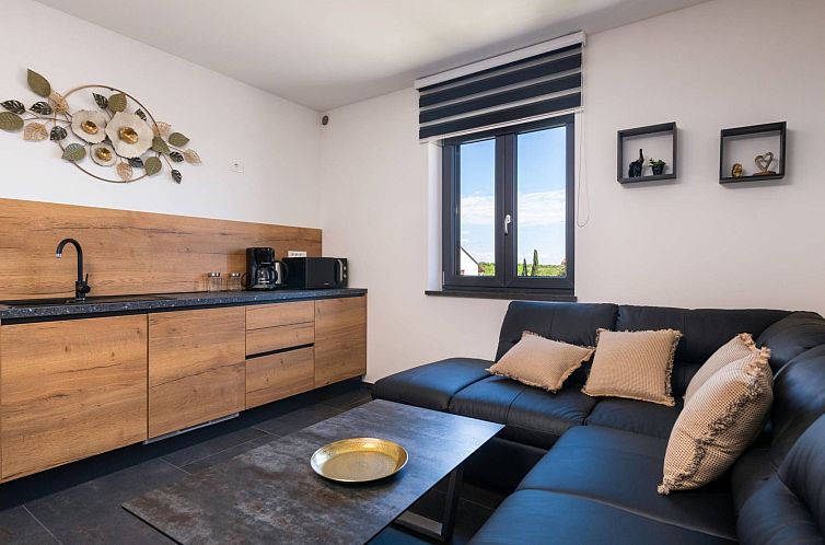 Vakantiehuis 4 SZ mit Bad en suite Pool und Sommerküche