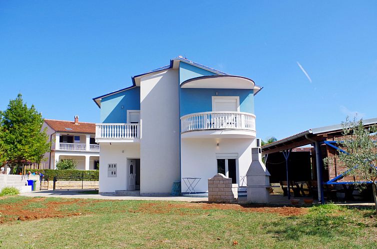 Unterkunft 10115149 - Ferienhaus Istrien - Vakantiehuis für 10 Personen in Medulin, Istrien (Südküst