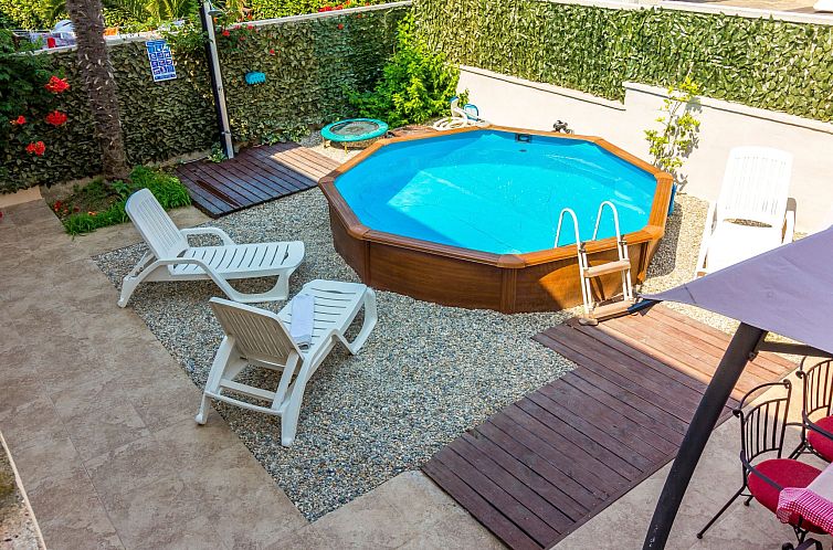 Vakantiehuis Villa Agneza mit Garten, Pool und Pavillon