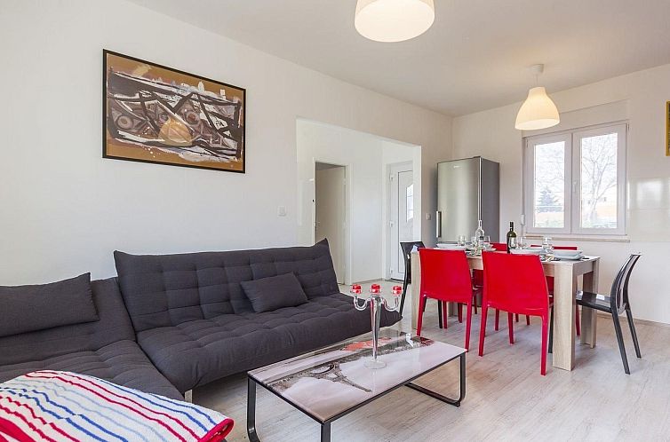 Vakantiehuis Villa Agneza mit Garten, Pool und Pavillon