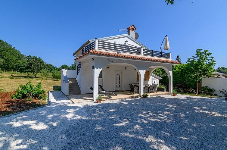 Vakantiehuis Charmantes Ferienhaus in Medulin, mit Pool...