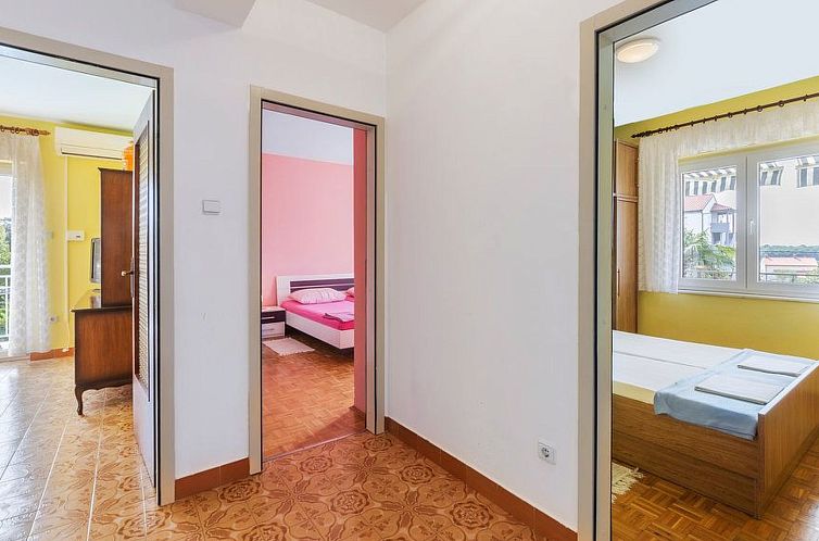 Appartement Geräumige Wohnung in Medulin mit privatem Parkp