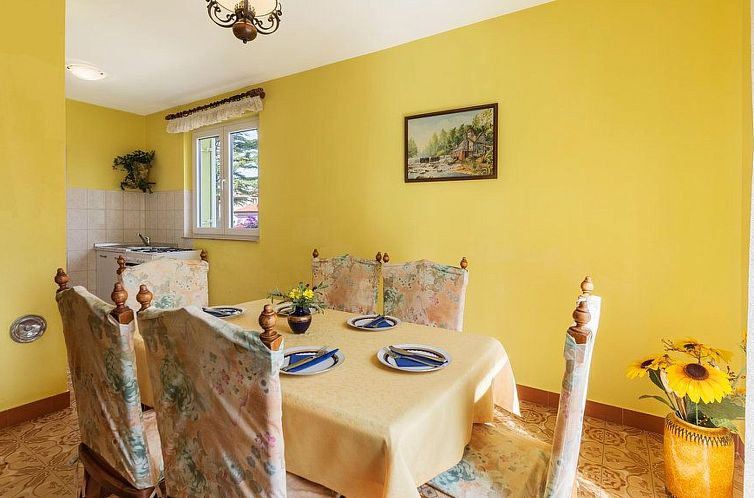 Appartement Geräumige Wohnung in Medulin mit privatem Parkp