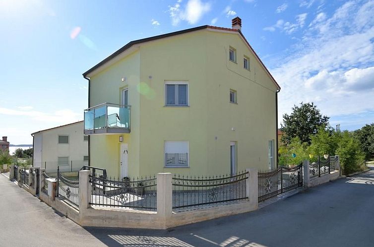 Unterkunft 10115159 - Ferienhaus Istrien - Vakantiehuis Ferienvilla "Posesi Dujak"