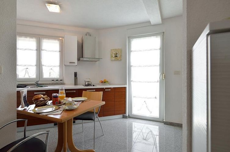 Vakantiehuis Ferienvilla "Posesi Dujak"