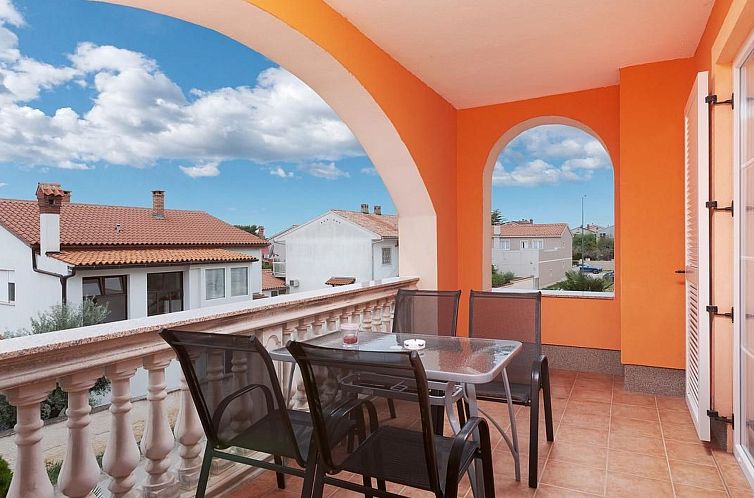 Appartement in Medulin mit Garten, Terrasse und Grill