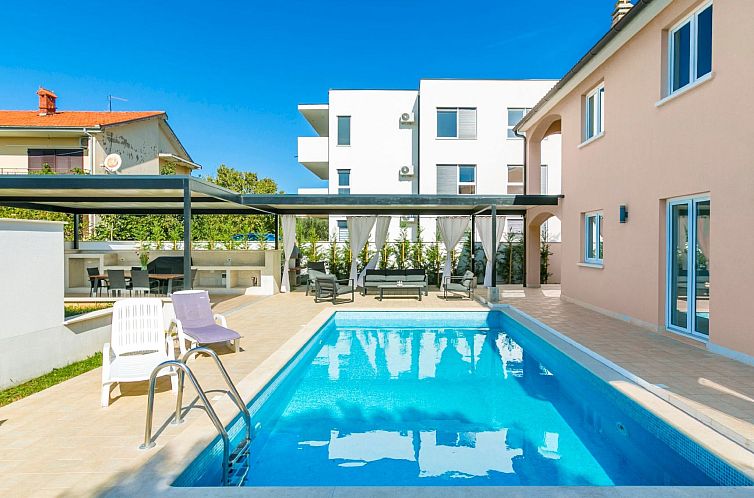Vakantiehuis "Suzy" mit privatem Pool