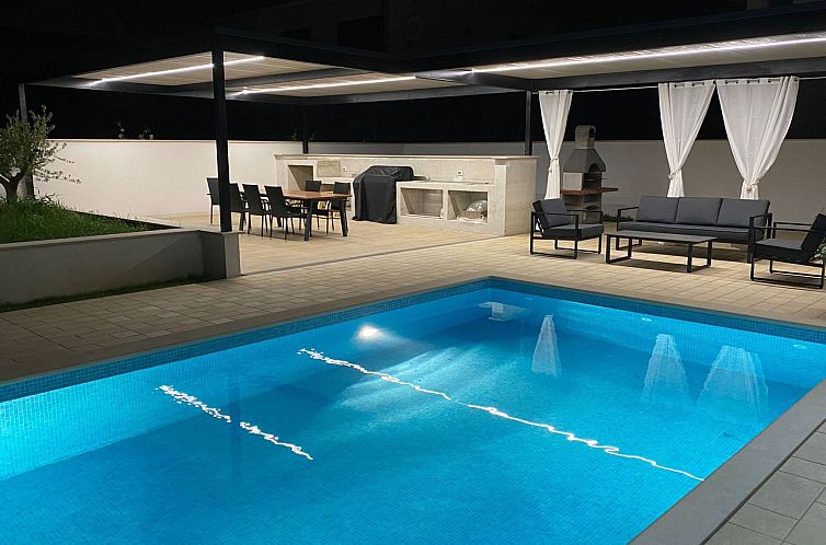 Vakantiehuis "Suzy" mit privatem Pool