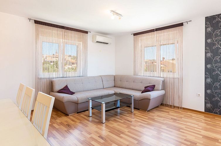 Appartement "Dragan 2" mit Balkon