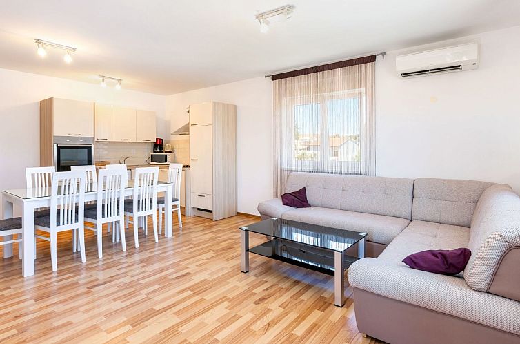 Appartement "Dragan 2" mit Balkon