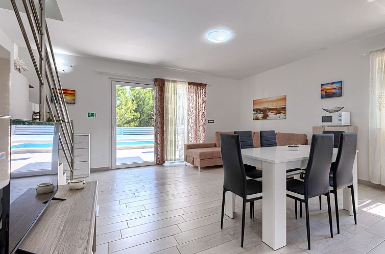 Vakantiehuis Villa Oli/B