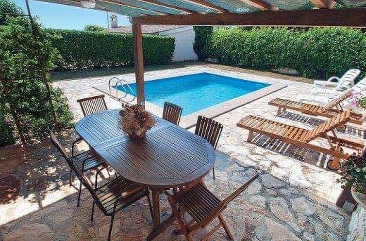 Unterkunft 10115302 - Ferienhaus Istrien - Vakantiehuis in Radići mit Privatem Pool