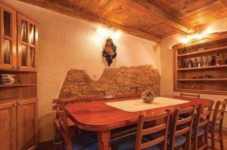 Vakantiehuis in Radići mit Privatem Pool