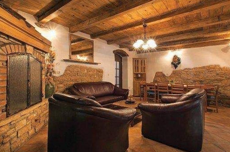 Vakantiehuis in Radići mit Privatem Pool