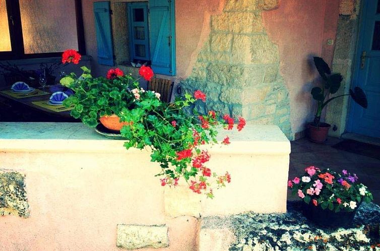 Vakantiehuis in Radići mit Privatem Pool