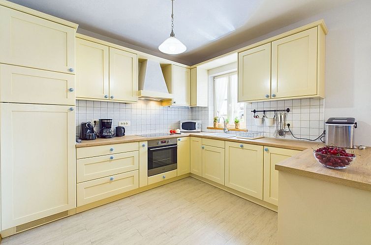 Vakantiehuis Luxuriöse Villa mit Schwimmbad und großem Gar