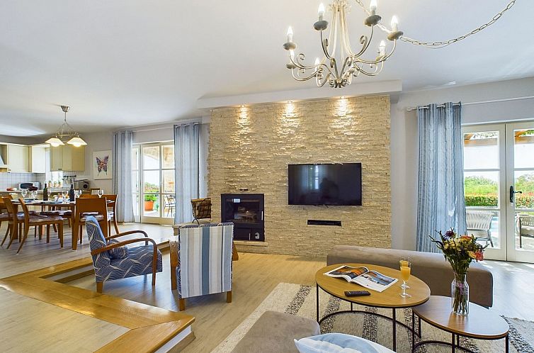 Vakantiehuis Luxuriöse Villa mit Schwimmbad und großem Gar